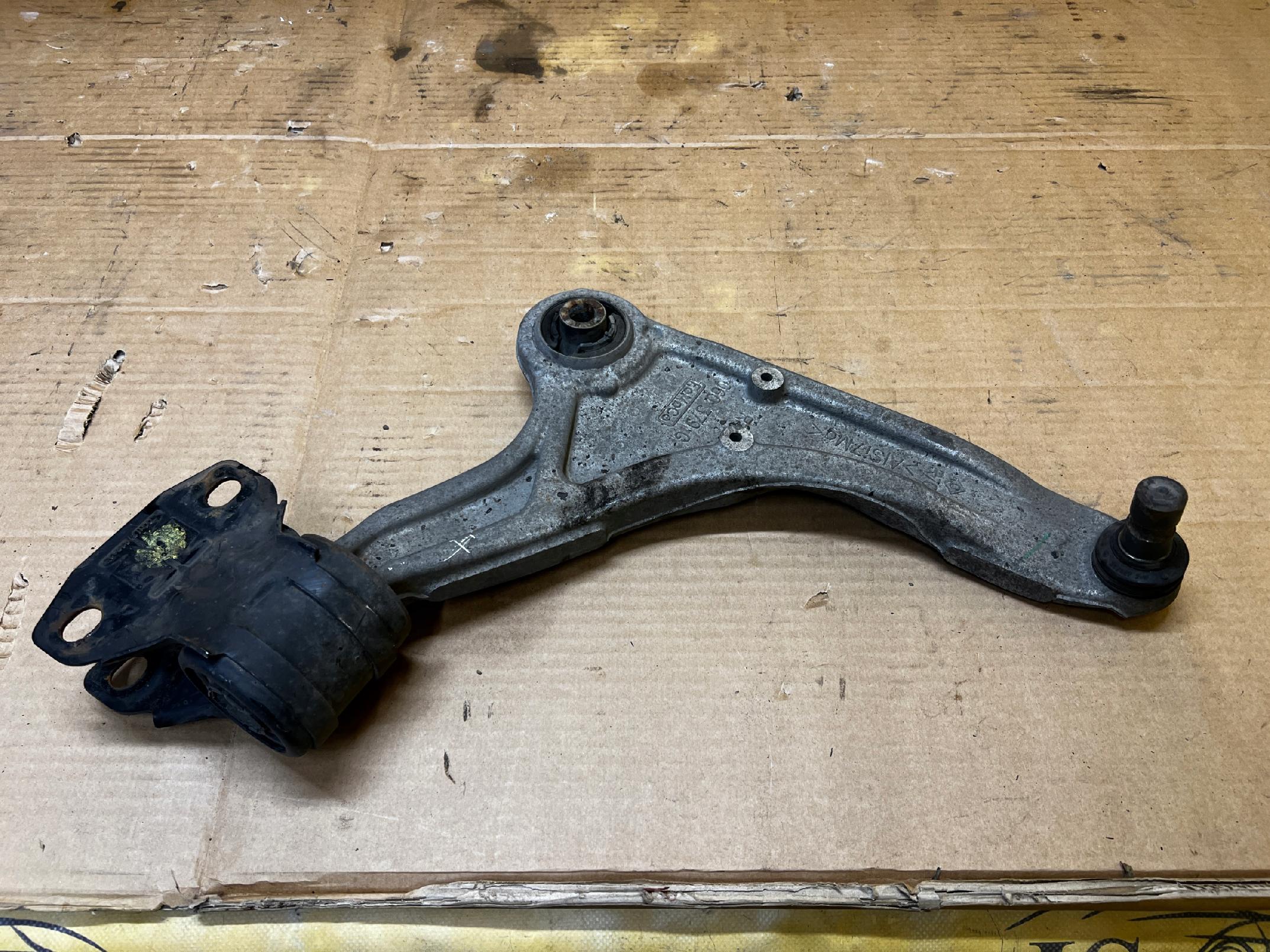 WAHACZ PRZÓD PRZEDNI PRAWY FORD MONDEO MK5