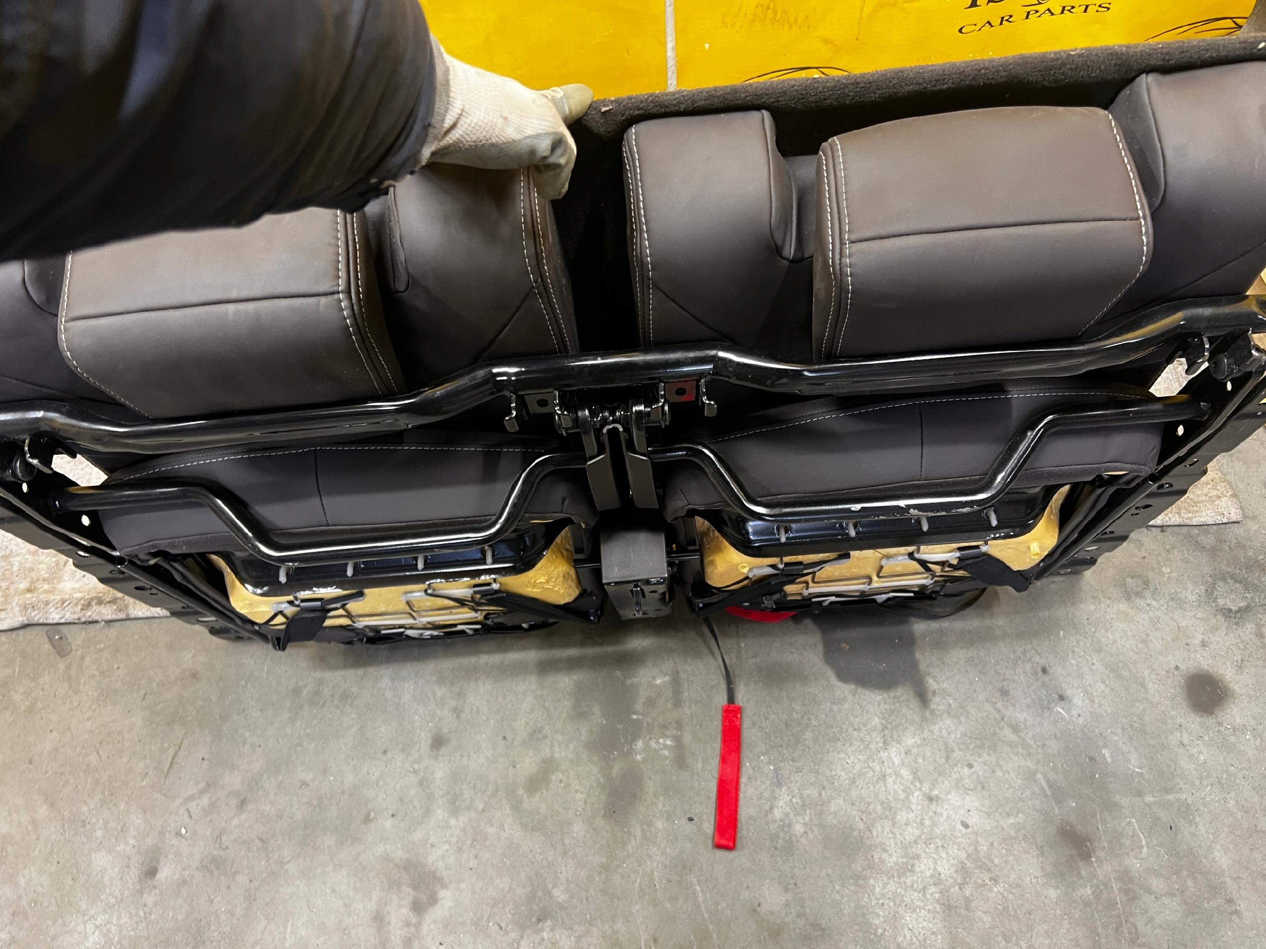 FOTELE KANAPA TYŁ SKÓRA 3 III RZĄD RENAULT ESPACE V 7 OSÓB