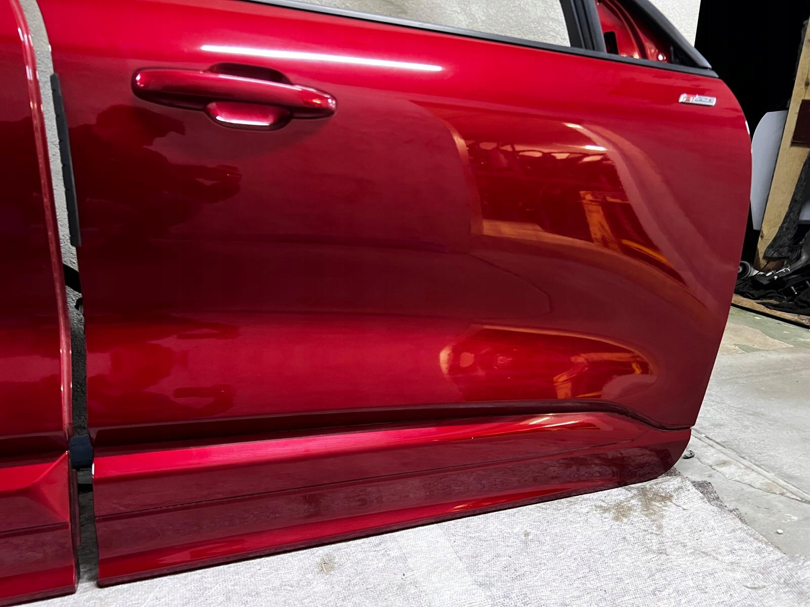 DRZWI PRAWA STRONA PRAWY PRZÓD TYŁ FORD KUGA MK3 ST-LINE LUCID RED