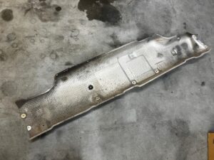 BLACHA OSŁONA TERMICZNA LEWA MERCEDES G63 AMG W463 LIFT