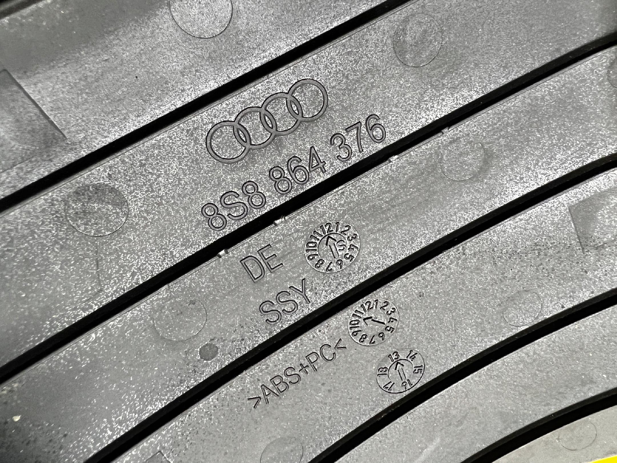 OSŁONA ZAŚLEPKA TUNELU ŚRODKOWEGO TYŁ AUDI TT 8S