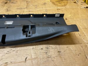 OSŁONA ZAŚLEPKA PANEL KLAPY TYŁ BAGAŻNIKA JAGUAR F-TYPE X152