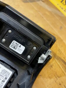 OSŁONA ZAŚLEPKA POD KIEROWNICĘ KONSOLI DESKI LEWA JAGUAR F-TYPE X152 LHD