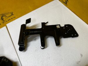 MOCOWANIE WSPORNIK PODSTAWA BEZPIECZNIKÓW BCM FORD MONDEO MK5