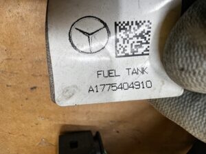 WIĄZKA INSTALACJA POMPY PALIWA MERCEDES A W177 A35 AMG 2.0 B