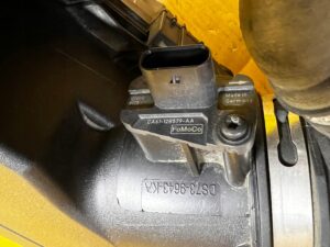 OBUDOWA FILTRA WLOT DOLOT PRZEWÓD POWIETRZA FORD MONDEO MK5 2.0 TDCI