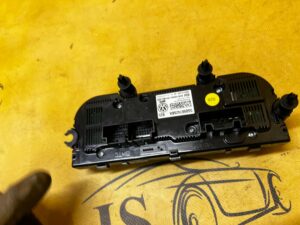 PANEL PRZEŁĄCZNIK NAWIEWU KLIMATYZACJI VW GOLF VII