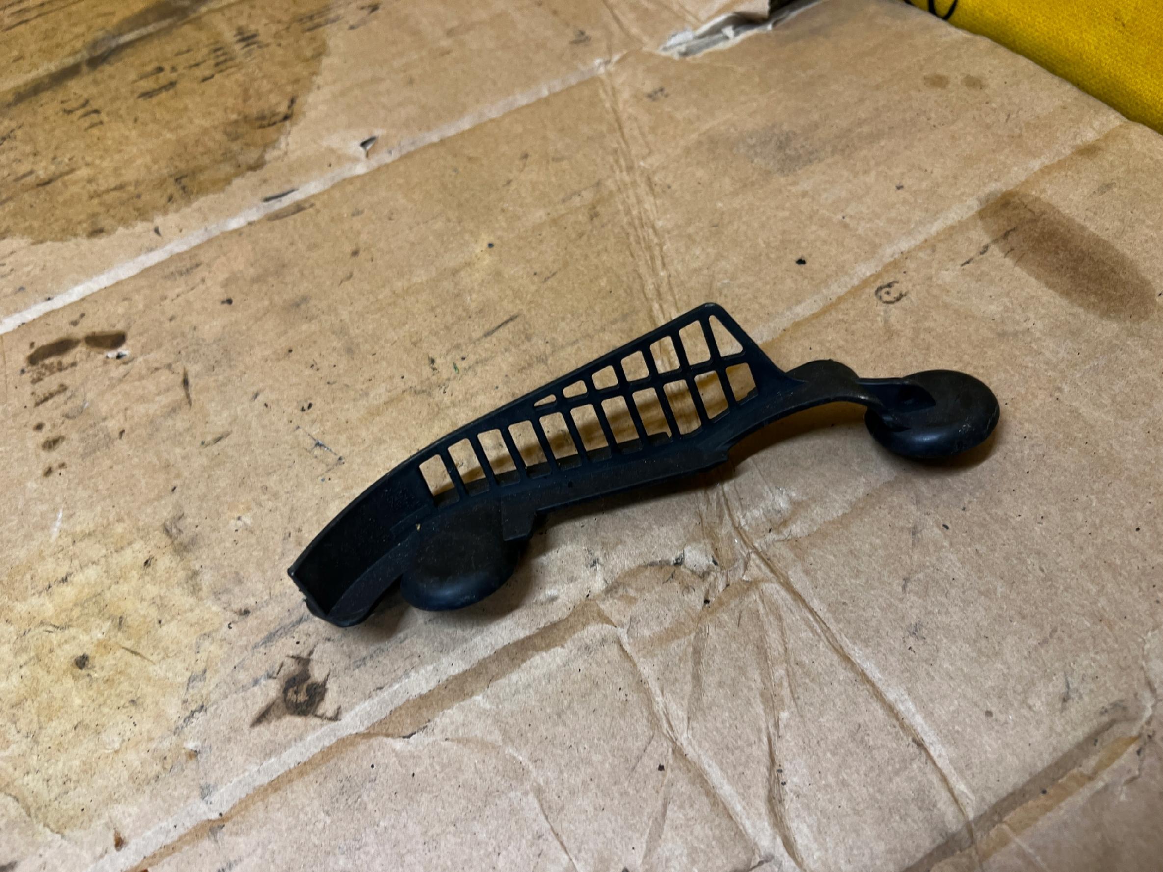 KRATKA OSŁONA PODSZYBIA PRAWA BMW 1 F20 LIFT 2 F22 F22 LIFT