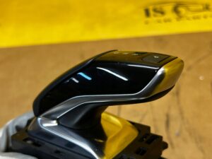 GAŁKA WYBIERAK MANETKA ZMIANY BIEGÓW AUTOMAT PEUGEOT 3008 II 5008 II